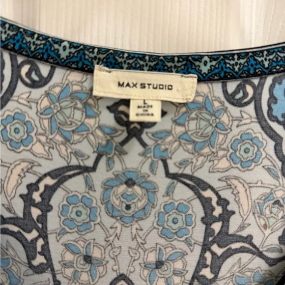 Max StudioSleeveless Blue Paisley V-Neck Women's Dress - Picture 2 of 3